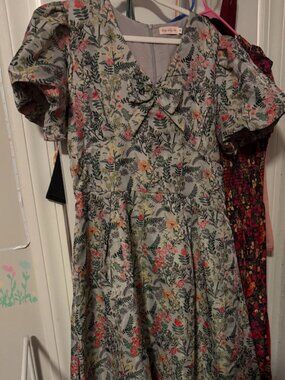 Ivy City floral embroidered midi dress Size 16